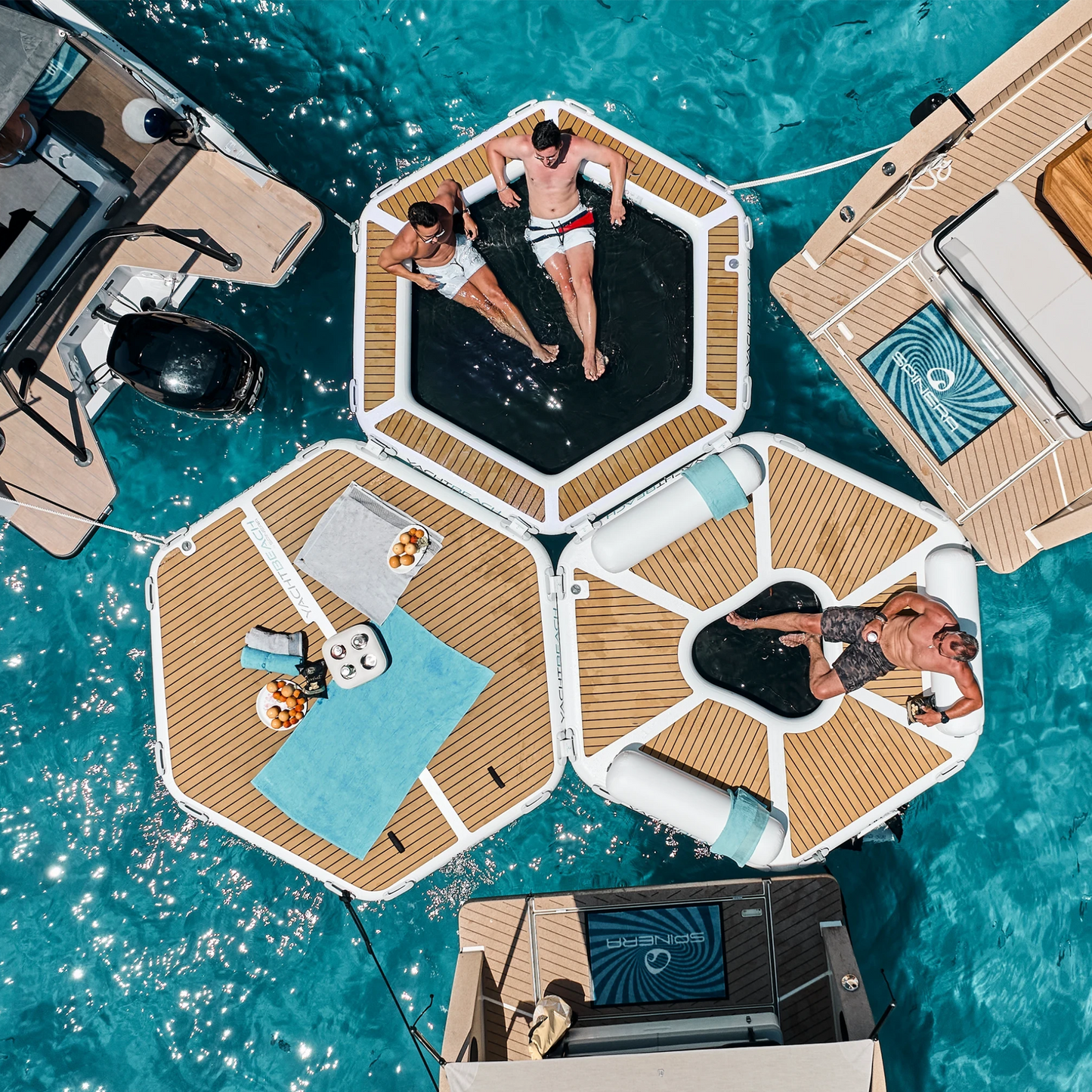 Yachtbeach Hex platforms